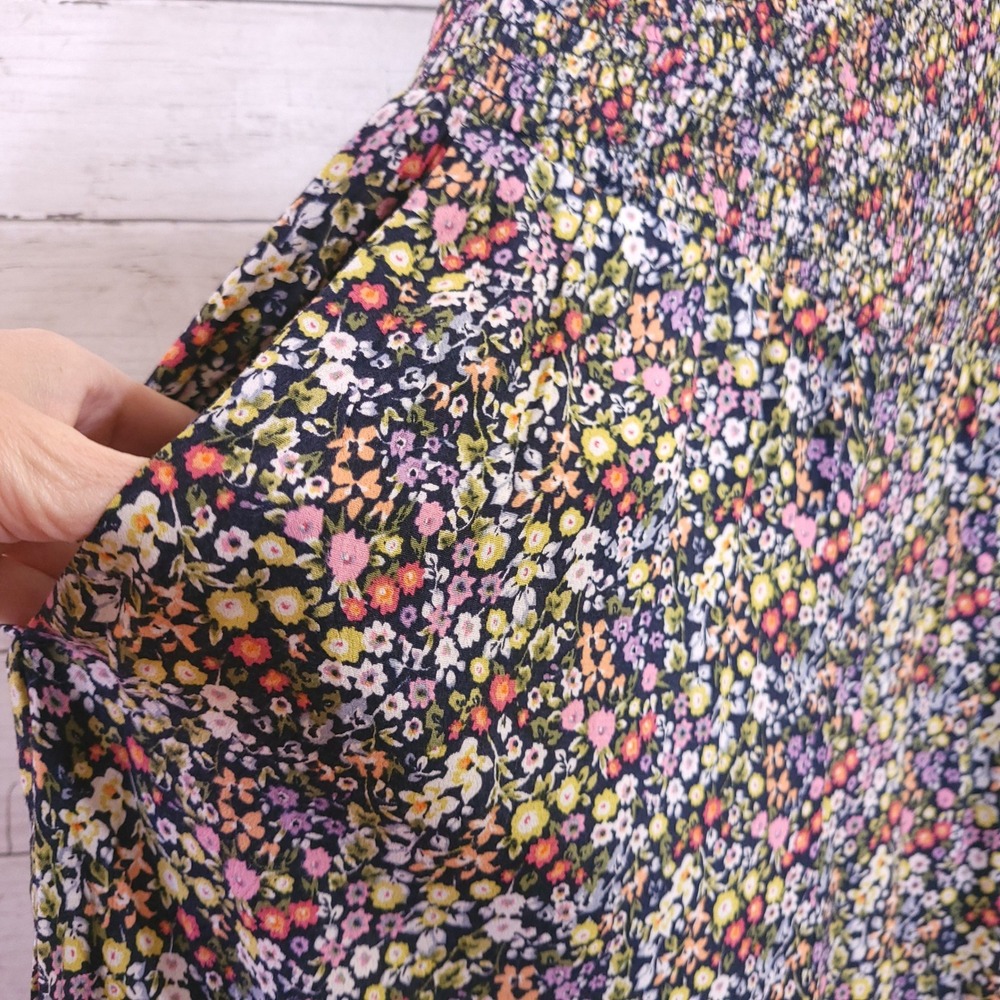LOFT Women Floral Smocked Wide Leg Jumpsuit Size 8 Sleeveless Halter Multi-Color - Picture 4 of 10